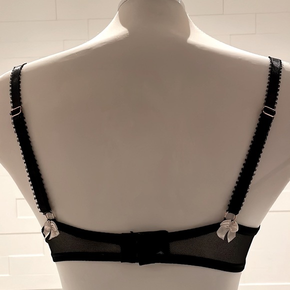 (2/$30) 36C Marilyn Monroe black lace padded underwire bra with powder pink cups - Picture 4 of 9